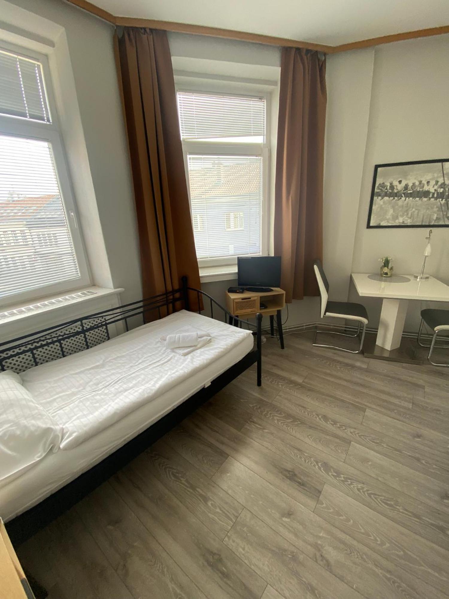 Lizzi 3* Wien